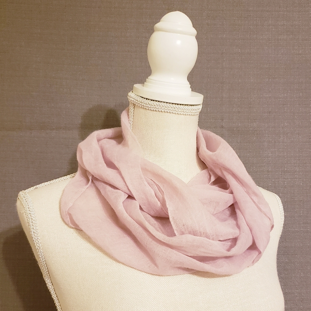 SERRA Pastel Infiniti Scarf